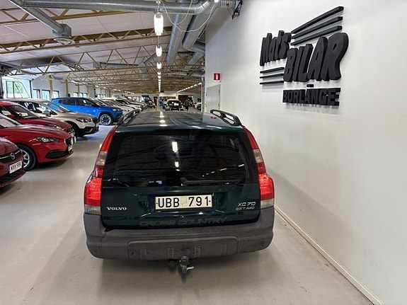 Volvo XC70 4 of 10