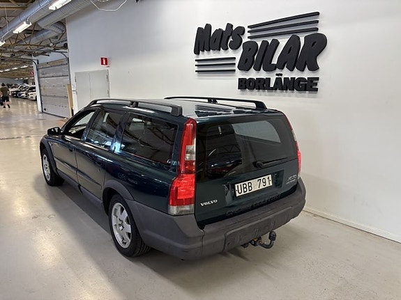 Volvo XC70 3 of 10
