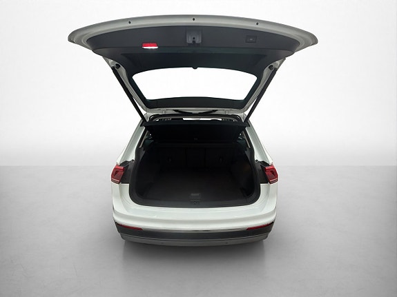 Volkswagen Tiguan 25 of 30