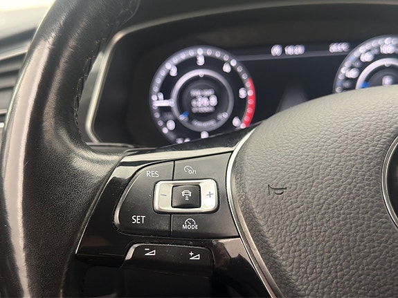 Volkswagen Tiguan 15 of 30