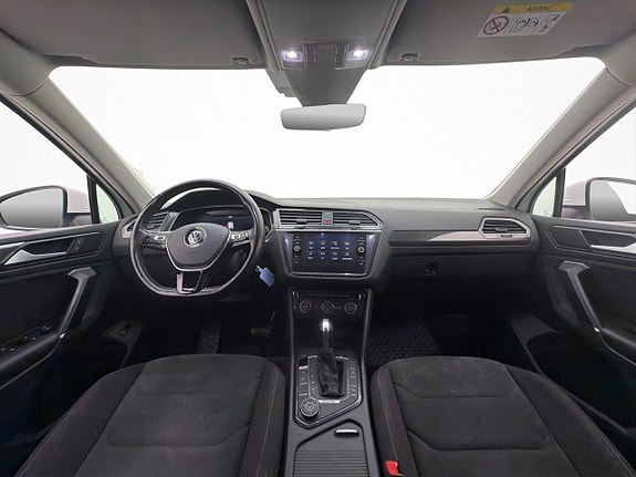 Volkswagen Tiguan 12 of 30
