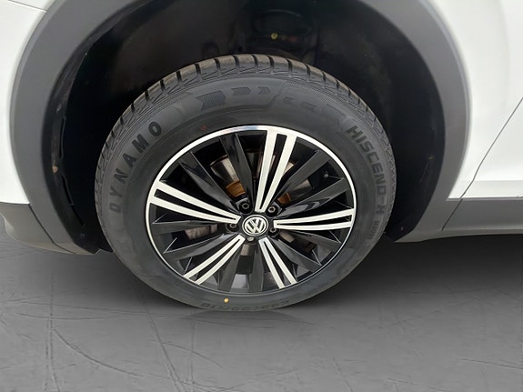Volkswagen Tiguan 27 of 30