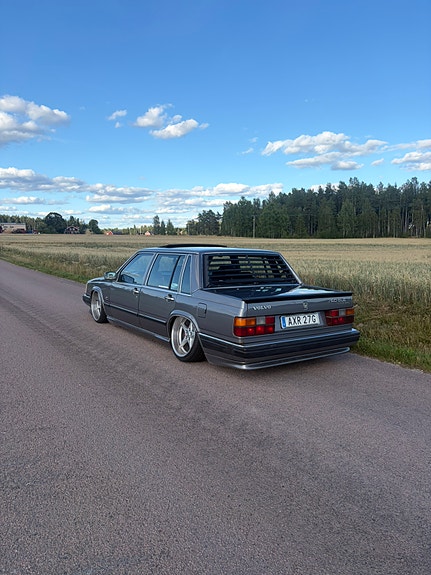 Volvo 760 2 of 4
