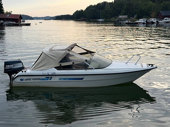 Sportbåt RYDS 435GTS + Yamaha 40HK / Körkapell / Servad! 7 of 12