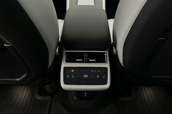 Polestar 4 24 of 30