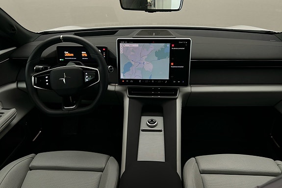 Polestar 4 6 of 30