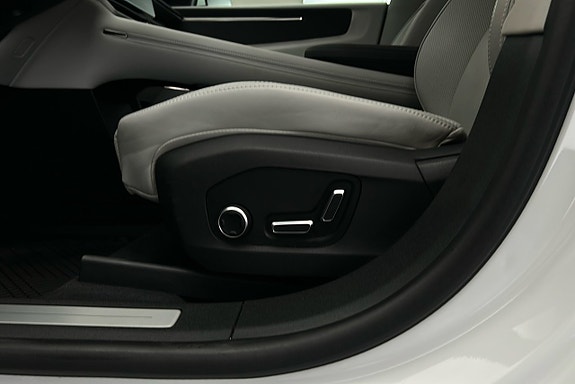 Polestar 4 18 of 30