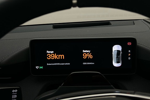 Polestar 4 7 of 30