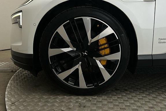 Polestar 4 12 of 30