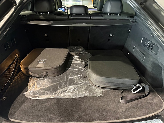 Mercedes-Benz GLC300 e 16 of 16