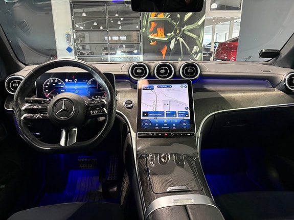 Mercedes-Benz GLC300 e 4 of 16