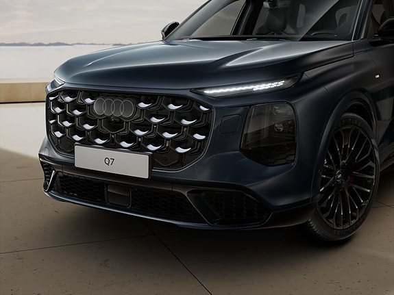 Audi Q7 3 of 11