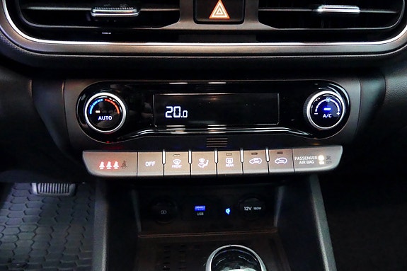 Hyundai Kona 12 of 16