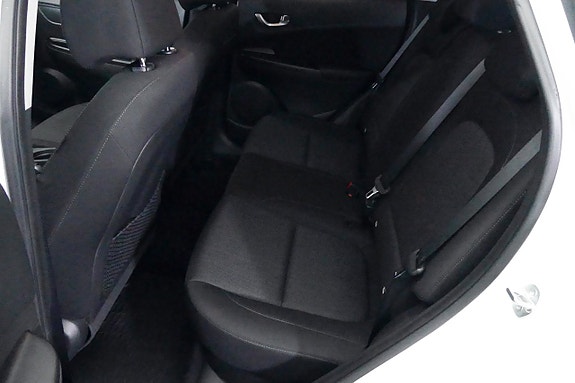 Hyundai Kona 6 of 16