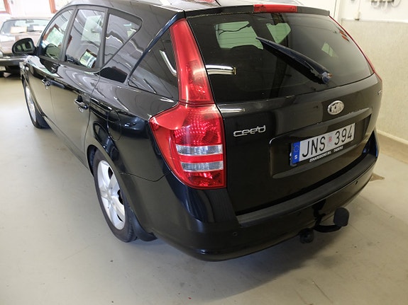 Kia Ceed 4 of 8