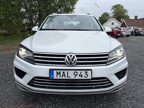 Volkswagen Touareg 2 of 30