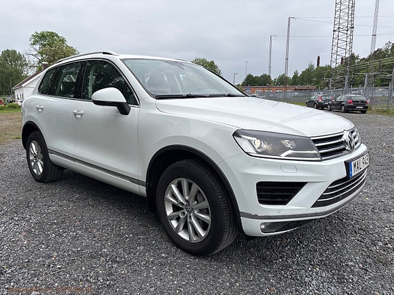 Volkswagen Touareg 3 of 30