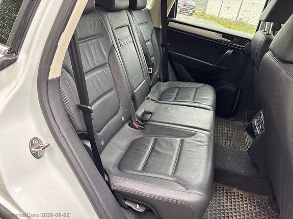 Volkswagen Touareg 18 of 30
