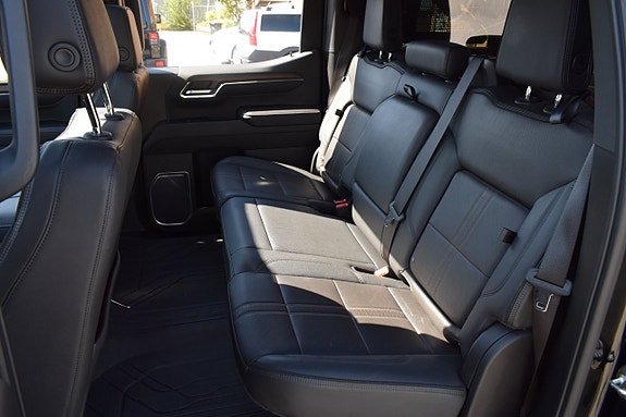 Chevrolet Silverado 1500 9 of 30