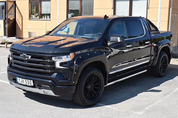 Chevrolet Silverado 1500 3 of 30