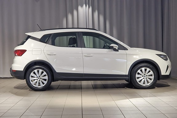 Seat Arona 3 of 13