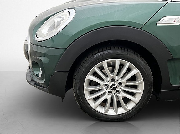 MINI Cooper 23 of 26