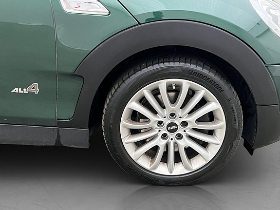 MINI Cooper 26 of 26