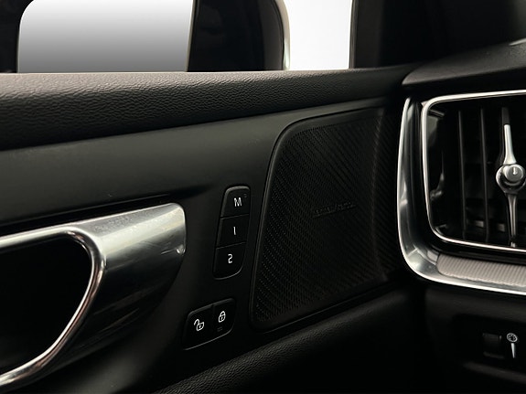 Volvo S60 29 of 30