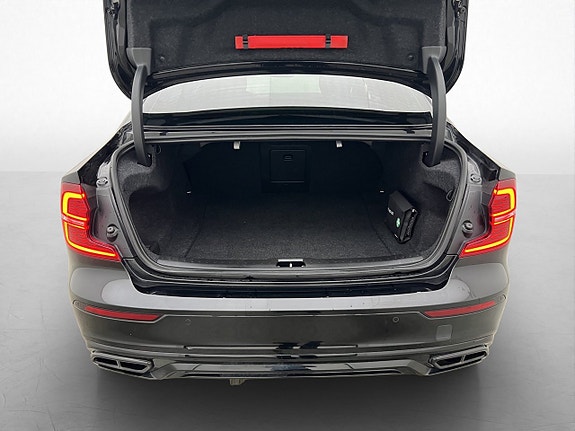 Volvo S60 8 of 30