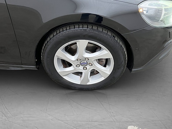 Volvo V40 Cross Country 13 of 30