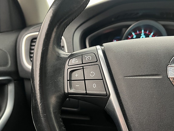 Volvo V40 Cross Country 19 of 30