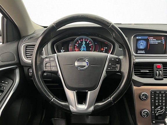 Volvo V40 Cross Country 21 of 30