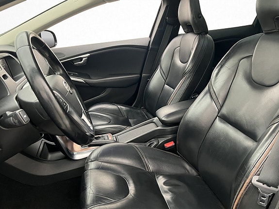 Volvo V40 Cross Country 23 of 30