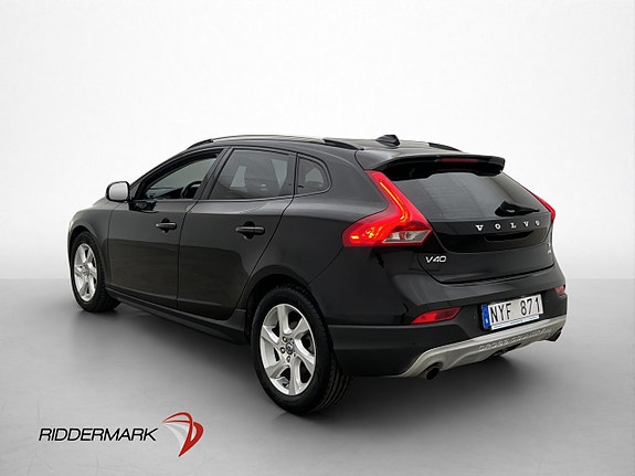 Volvo V40 Cross Country 2 of 30