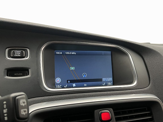 Volvo V40 Cross Country 26 of 30