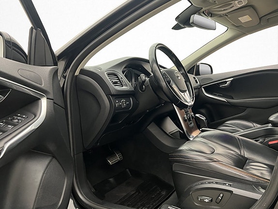 Volvo V40 Cross Country 22 of 30