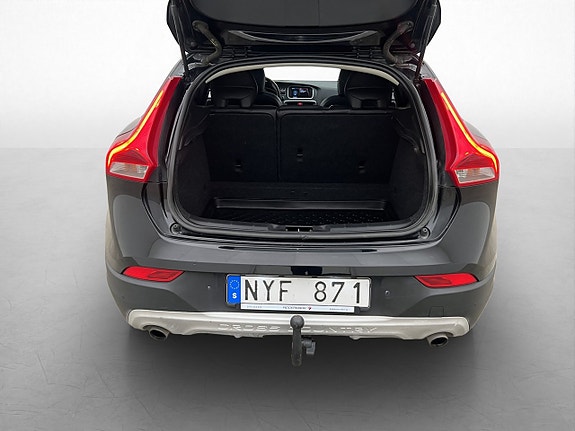 Volvo V40 Cross Country 17 of 30