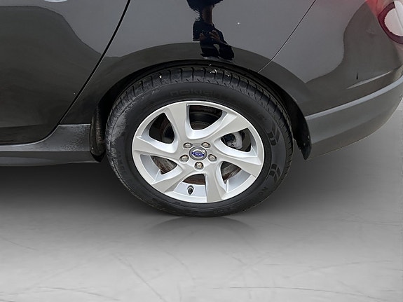 Volvo V40 Cross Country 11 of 30