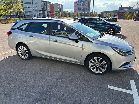 Opel Astra 2 of 8