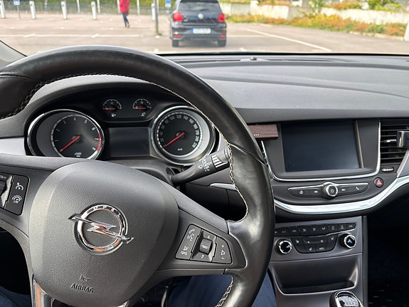 Opel Astra 8 of 8