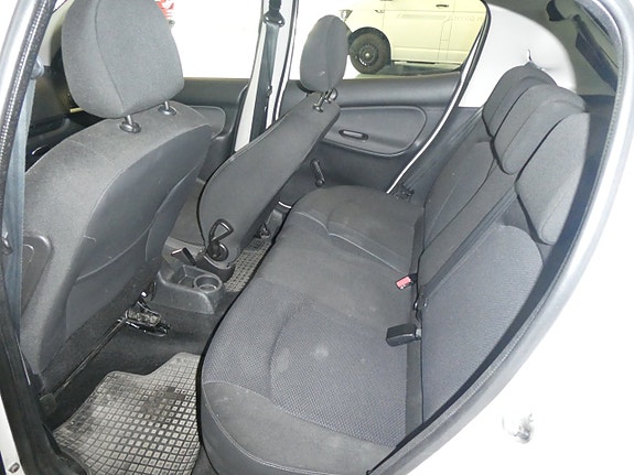 Peugeot 206+ 4 of 8