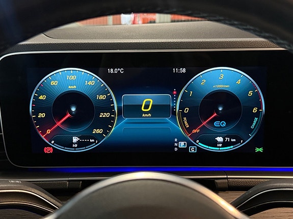 Mercedes-Benz GLE350 de 28 of 30