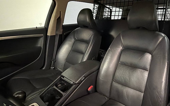 Volvo V70 8 of 10
