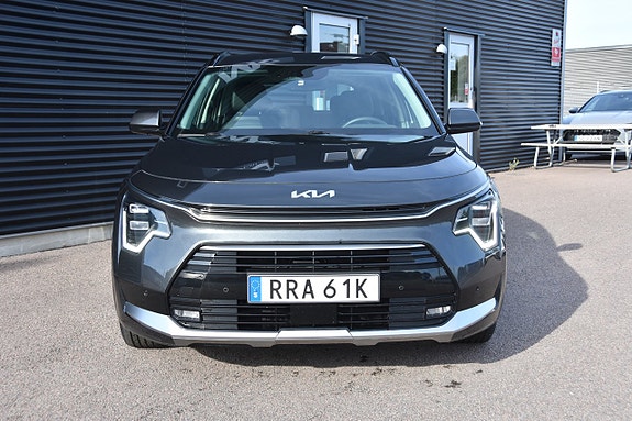 Kia Niro 2 of 18