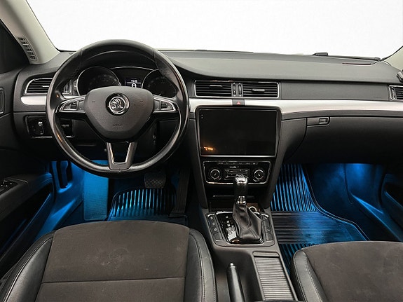 Skoda Superb 17 of 30