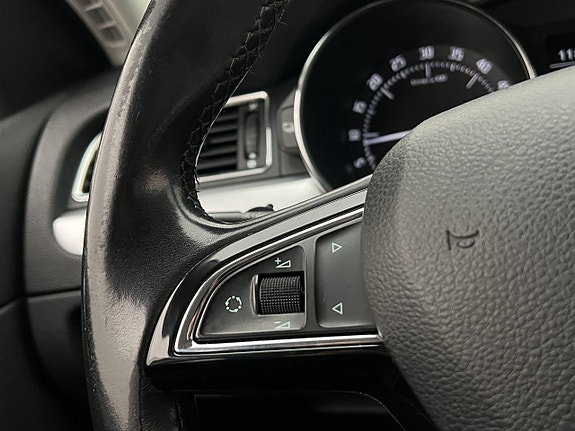 Skoda Superb 14 of 30
