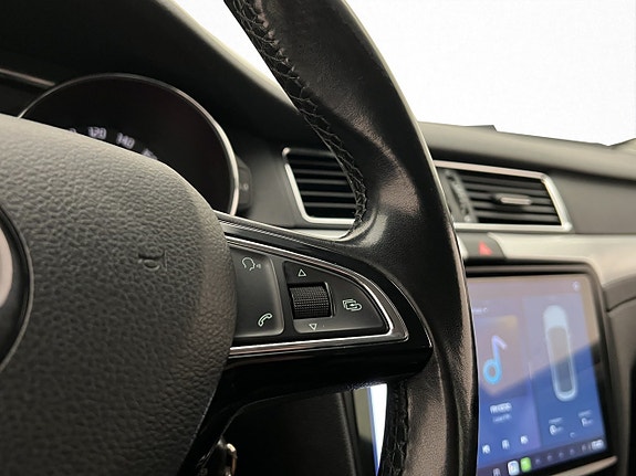 Skoda Superb 15 of 30