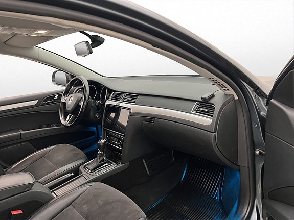 Skoda Superb 22 of 30
