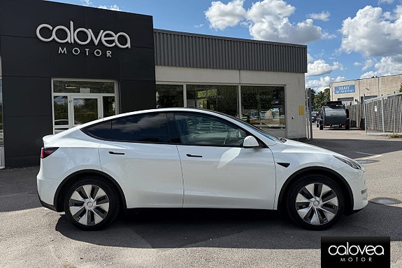 Tesla Model Y 2 of 16