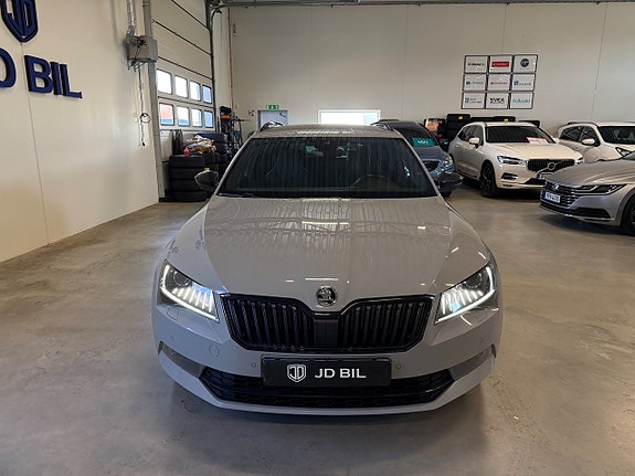 Skoda Superb 4 of 22